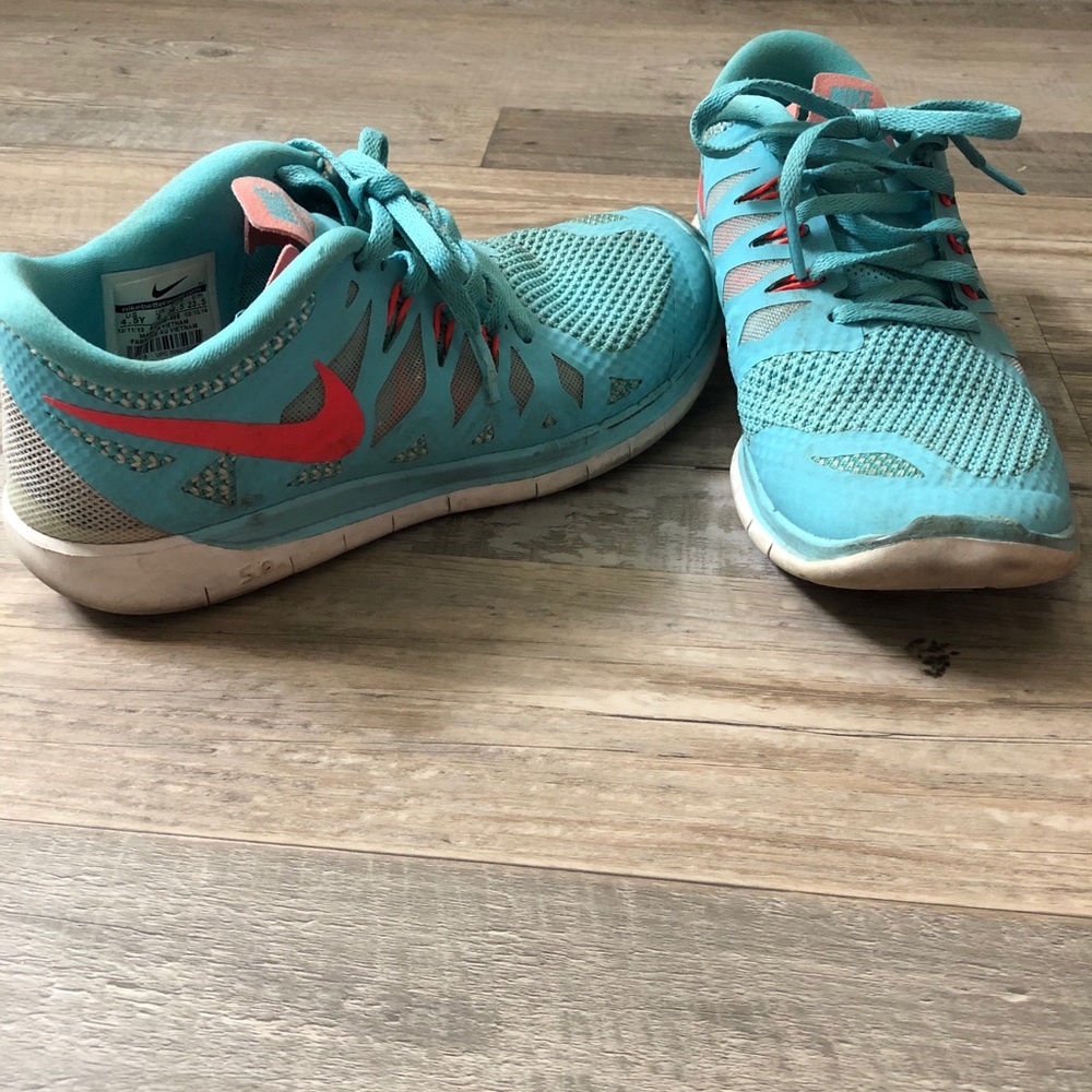 Nike free run 5.0 (4.5y)